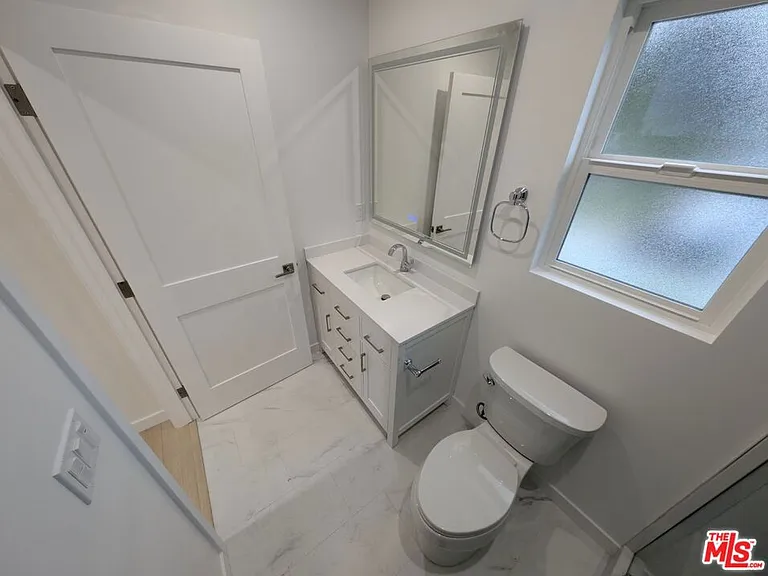 10623 Stanwin Ave — Photo 14