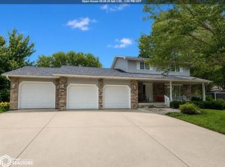 120 35th Pl W, Clear Lake, IA 50428