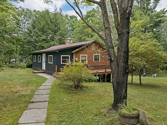 2nd image of 100 Foothills Road
