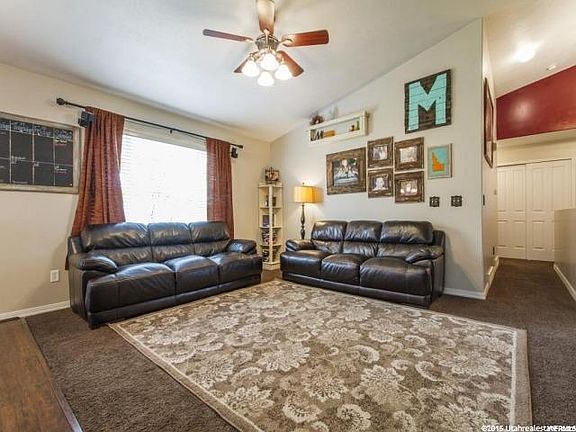 5th image of 61 E Moccasin Ct