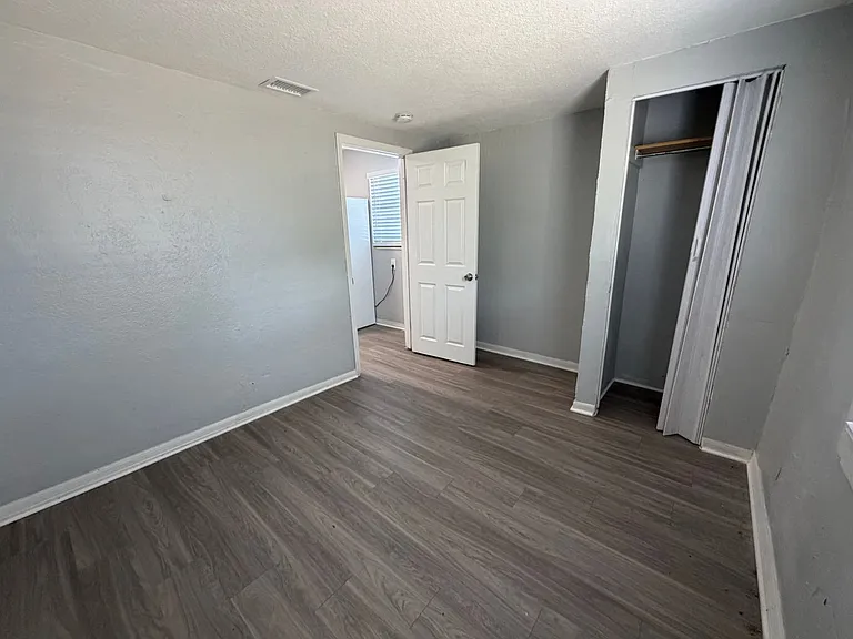2935 Dr Martin Luther King Jr St S — Photo 16