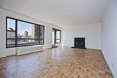 Rented by Siderow Residential Group