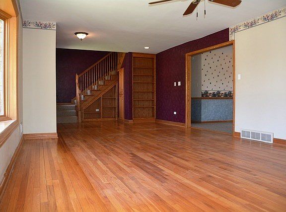 5th image of 12531 Moody Ave
