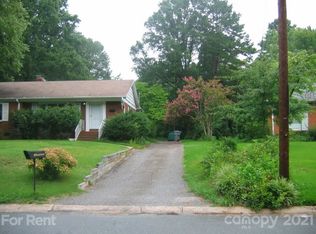 2119 Rocky Knoll Dr, Charlotte, NC 28210