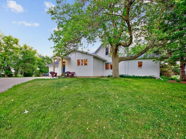 11753 24th Ave SE, Blooming Prairie, MN 55917