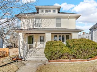 324 E 18th St, Lockport, IL 60441