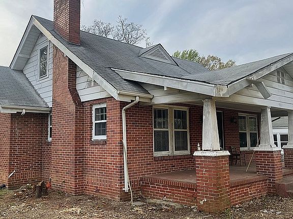 2nd image of 1115 Elwell Ave