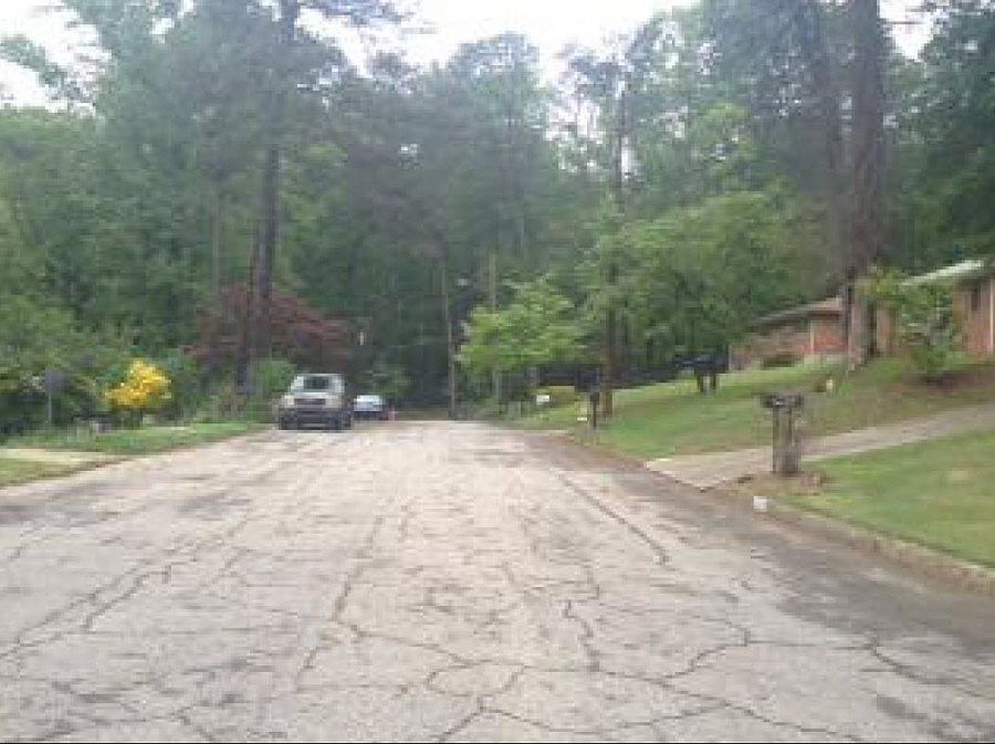 2nd image of 2431 Jefferson Ter