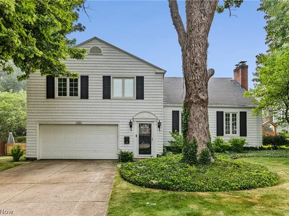 1361 Eriewood Dr, Rocky River, OH 44116