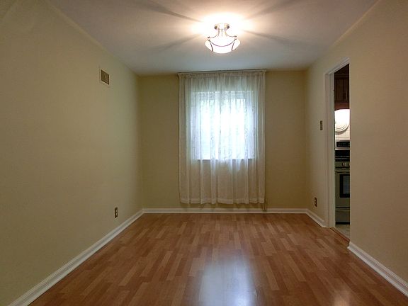 5th image of 7364 Idamor Ln