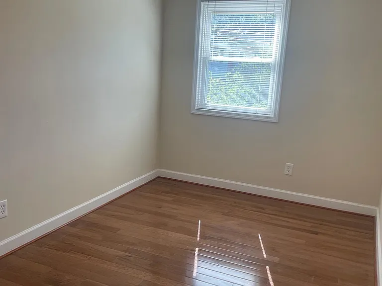 5102 Glassmanor Dr — Photo 25