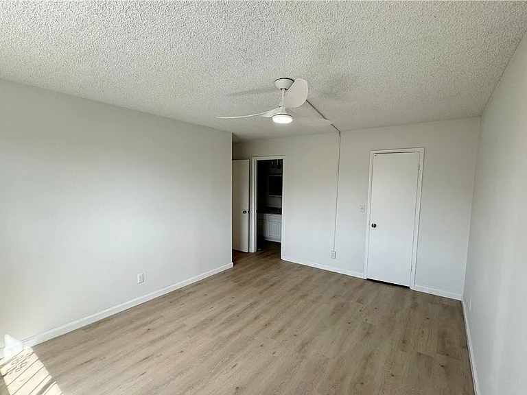 4461 Buena Vista Dr — Photo 12