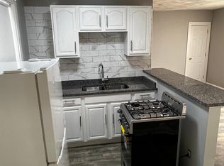 26 Lincoln Ave #1R, Riverside, RI 02915