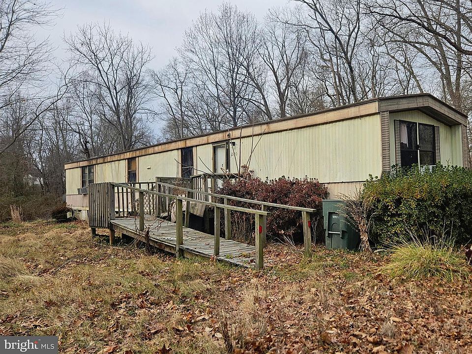 1st image of 2120 Kalmia Rd