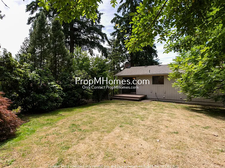 810 SW Spring Ln — Photo 24