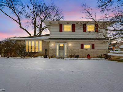 30302 Overlook Dr, Wickliffe, OH, 44092