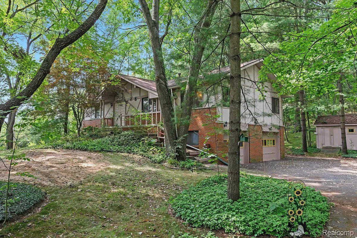 10940 Green Oaks Dr photo 1