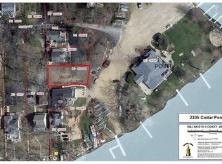 2305 Cedar Point Dr, Delavan, WI 53115