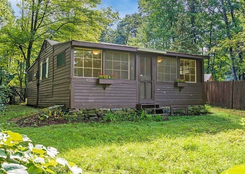 31 Spec Pond Ave, Lancaster, MA 01523 Zillow