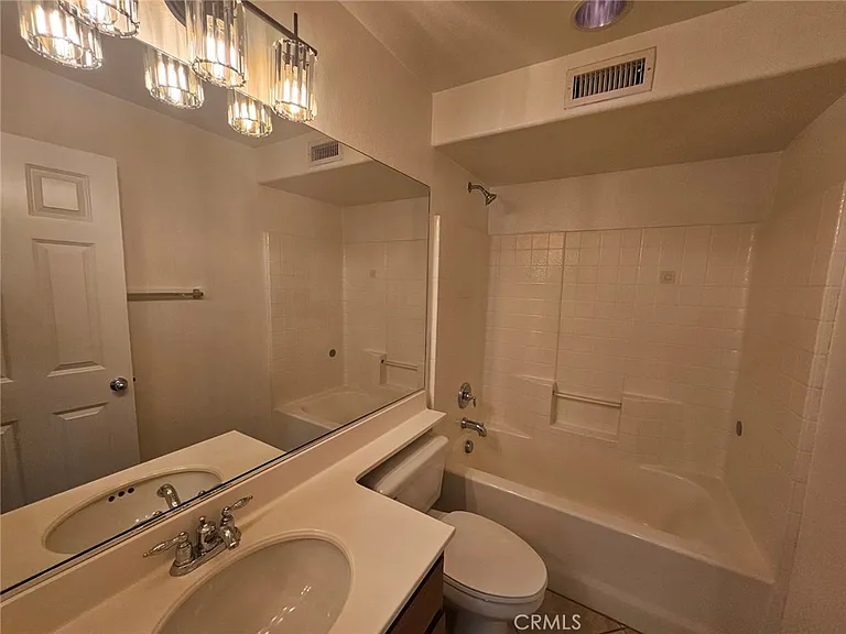 3874 Polk St #F — Photo 16