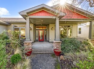 586 Sutton Pl, Ashland, OR