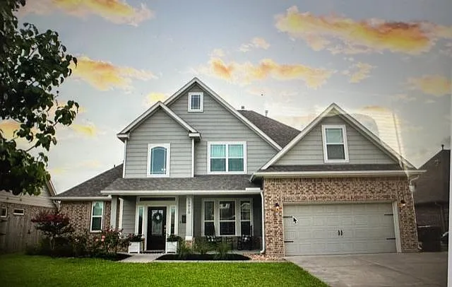 13910 Hawthorne Cir
