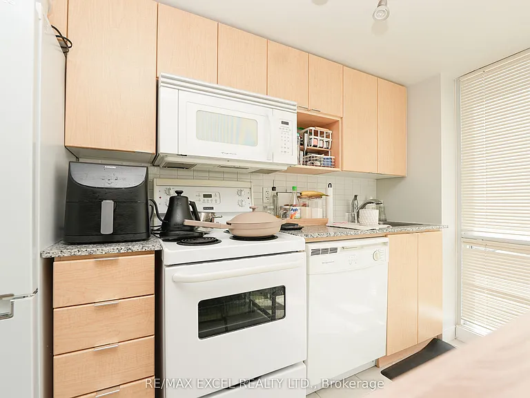 11 Brunel Ct #2316 — Photo 15