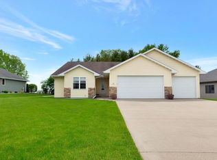 1752 Wasilla Ln, Neenah, WI 54956