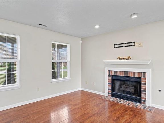 4th image of 12341 E 21st St