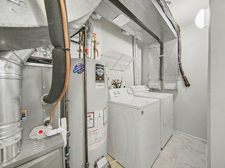 2738 Barclay Way — Photo 23