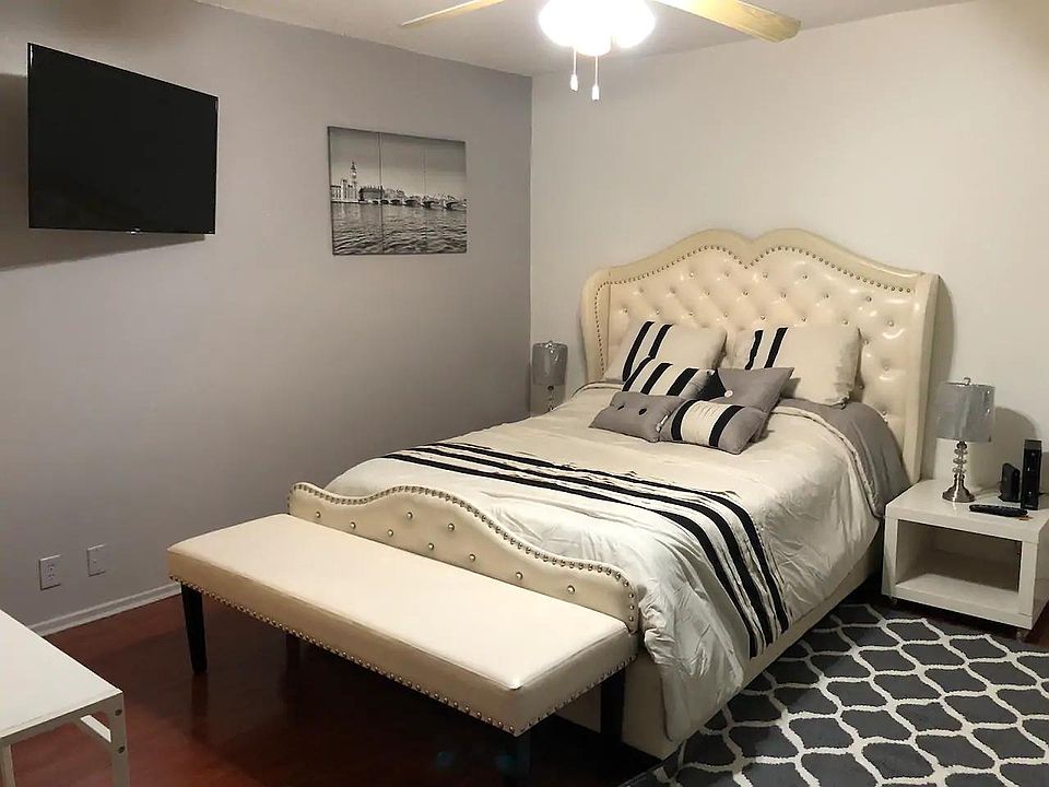 1st image of 807 N Alfred St APT 9A