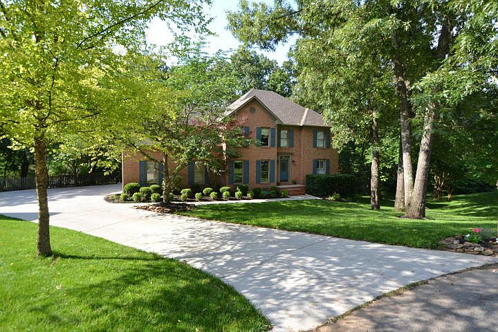 1st image of 715 Colina Cir