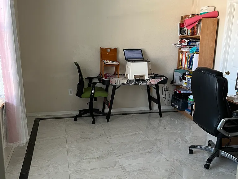 18001 Richmond Place Dr #423 — Photo 7