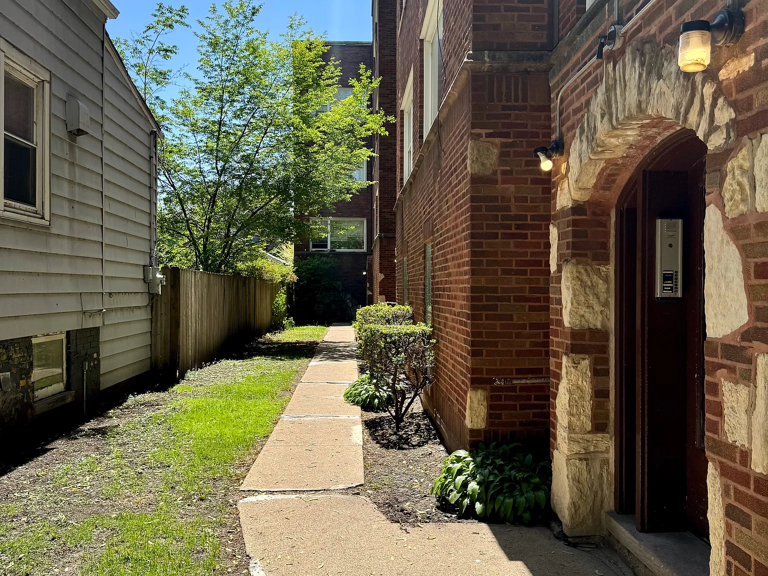 1 bed, 750 sqft, $1,375 — Photo 1