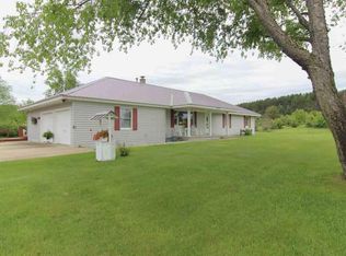 4252 N Broomhead Rd, Williamsburg, MI 49690