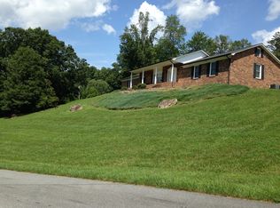 303 Georgetown Ln, Lenoir, NC 28645