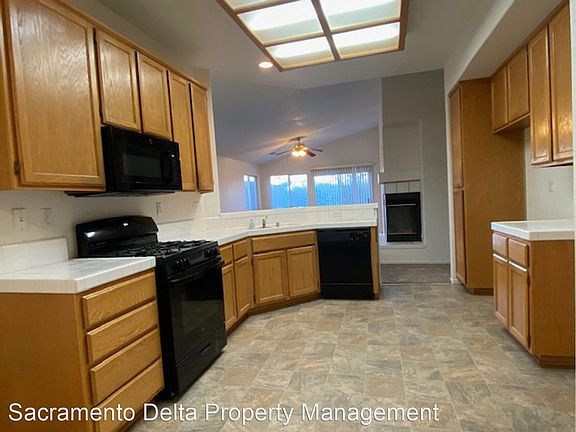 5th image of 2104 Milan Way