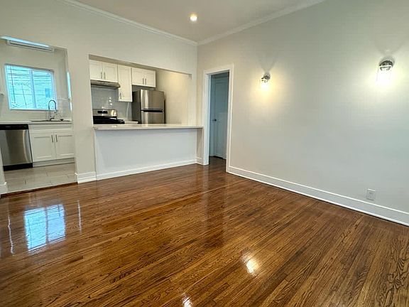 4th image of 131 Olive St #B
