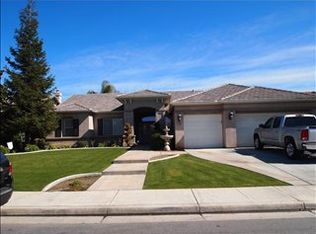 1008 Amber Park Ave, Bakersfield, CA 93311