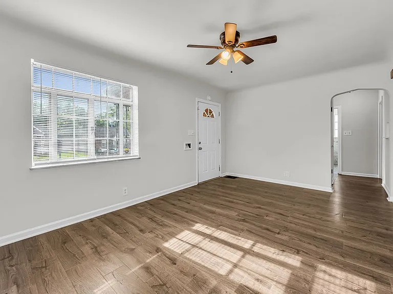 3393 Robb Ave — Photo 4