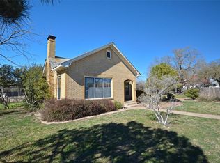 318 W Main St, Lometa, TX 76853