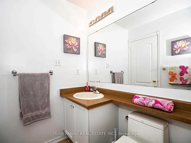 4 Queen Anne Dr — Photo 8