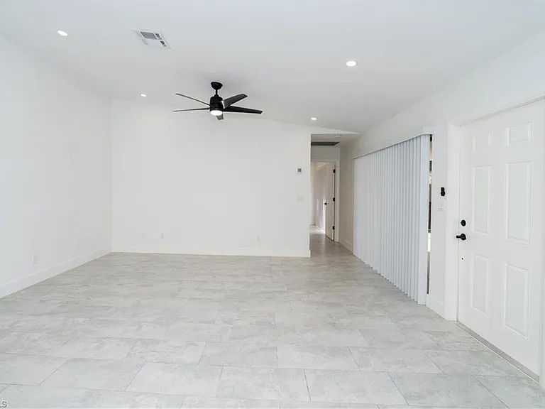 6306 Royal Woods Dr — Photo 5