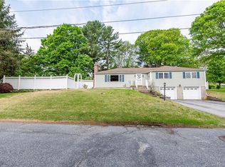 36 Ellen Ln, Woodstock, CT 06281