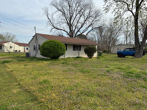 3rd image of 176 Wilkenson Dr NE