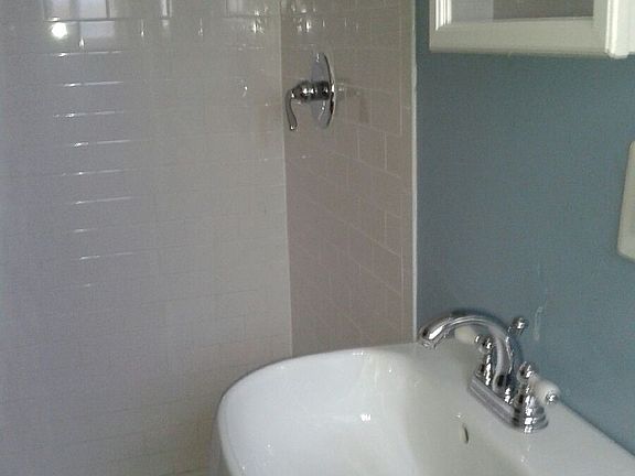 3rd image of 225 E Girard Ave #1B
