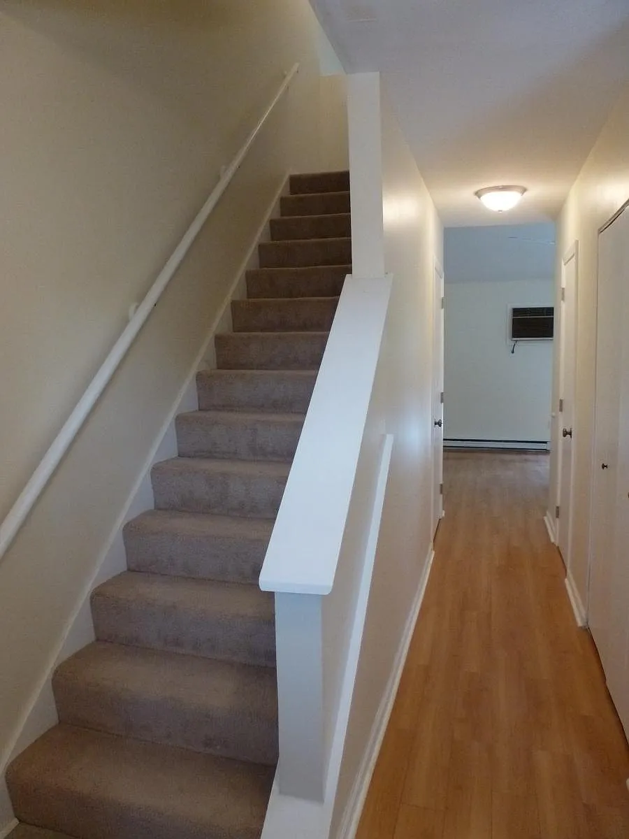 Entrance - 268 Hartford Tpke #F5