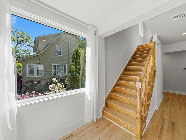 232 Riveredge Rd — Photo 4