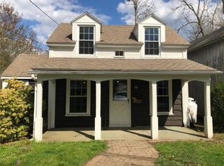 41 1/2 Grove Ave, Westerly, RI 02891