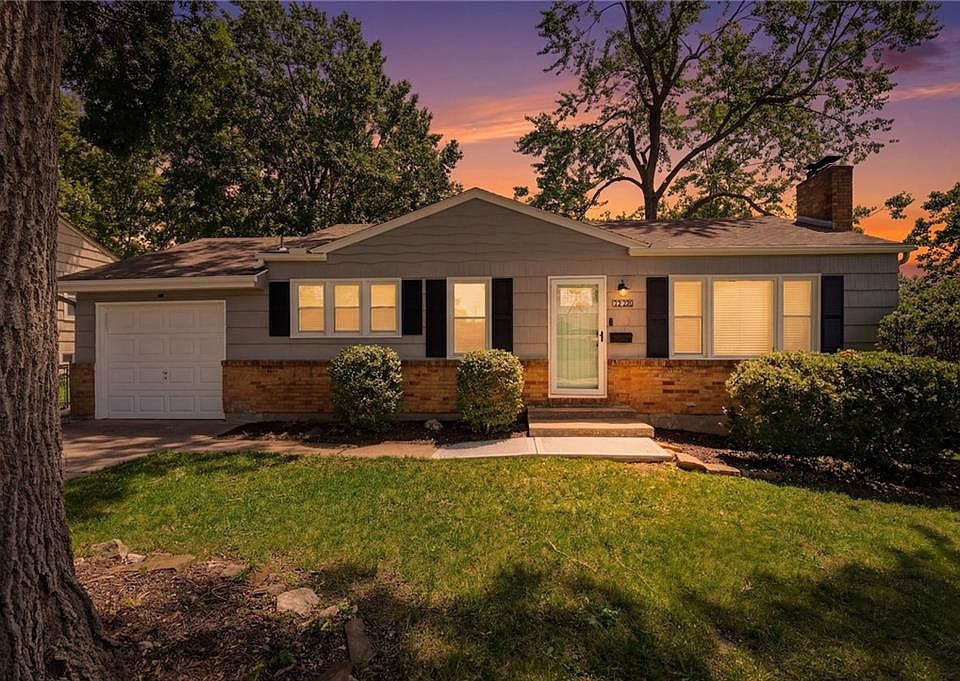 1st image of 7423 Glenwood Ln